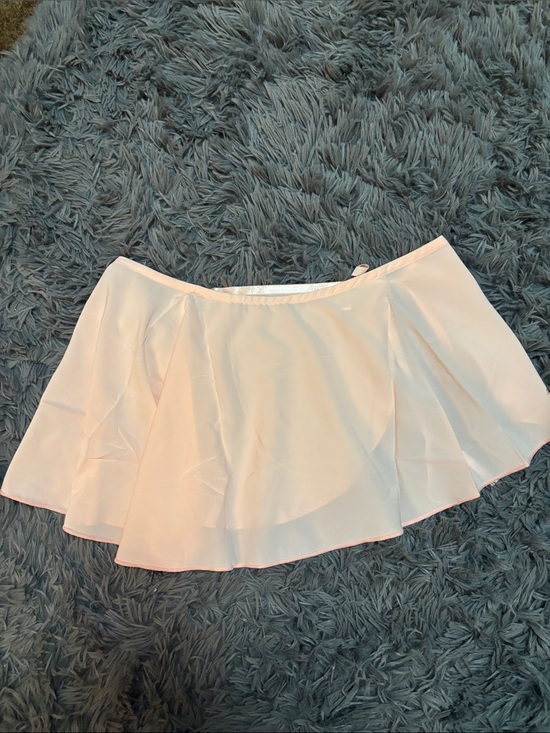 Dresses & Skirts - Light Pink Flowy Mini Skirt Wrap skirt nwot